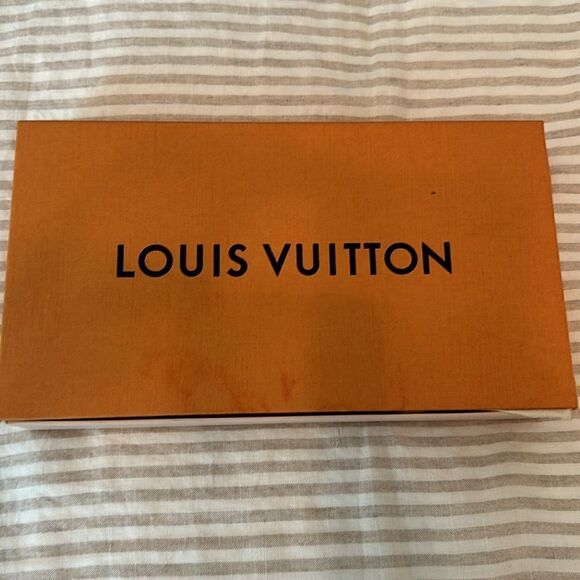 Louis Vuitton Zippy Organizer
Damier Graphite Canvas Black - Picture 8 of 9